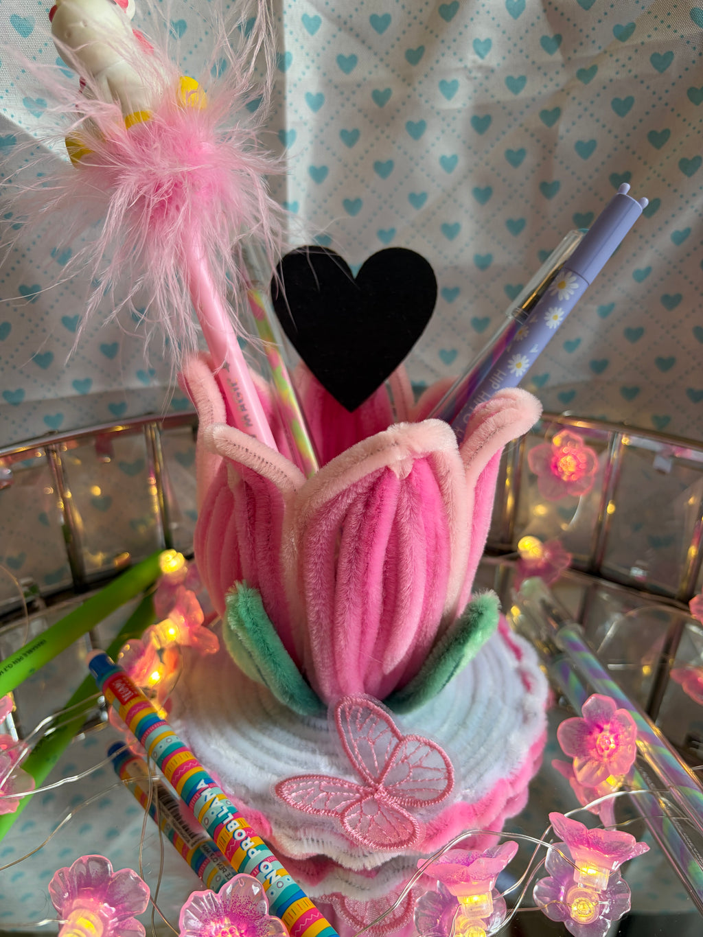 Pot à crayon en forme de fleurs