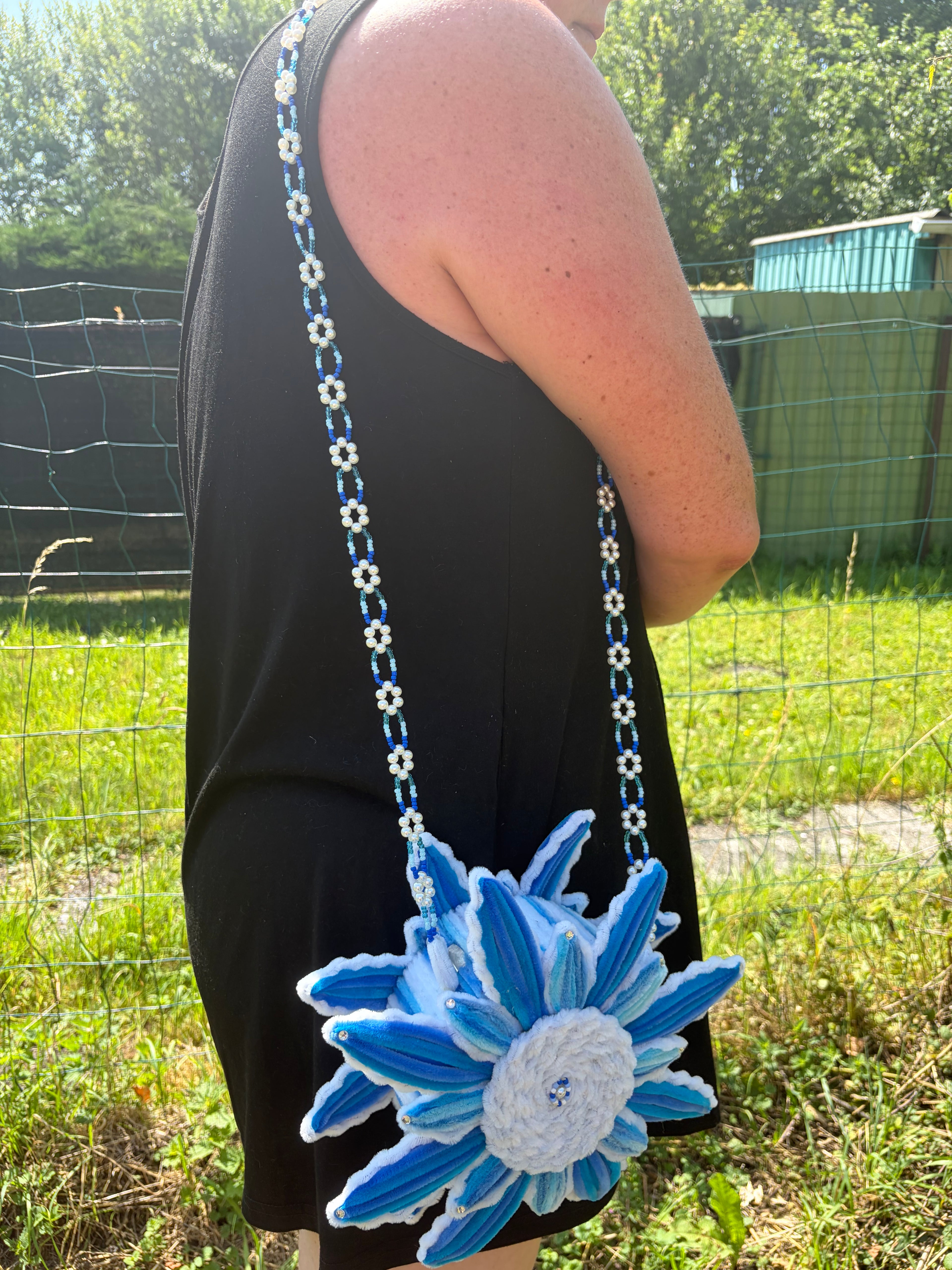 Sac en forme de fleur ( temps de confection 3 jours )